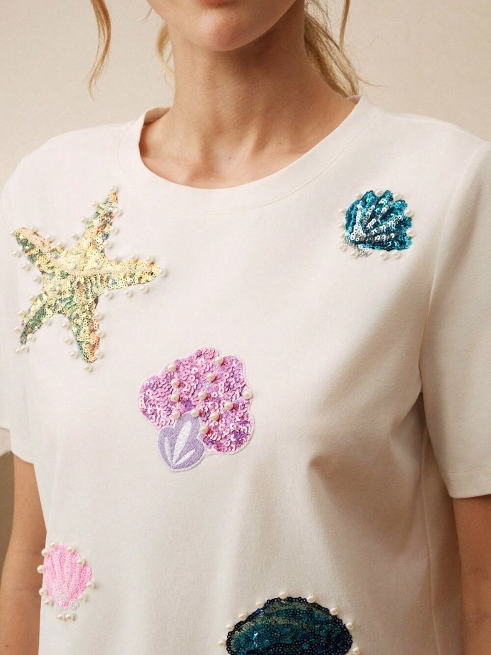White Casual Women's Sequin Applique Bubble Sleeve Crew Neck T-Shirt